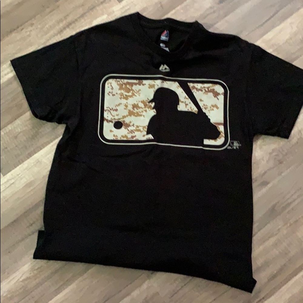 Baseball tee